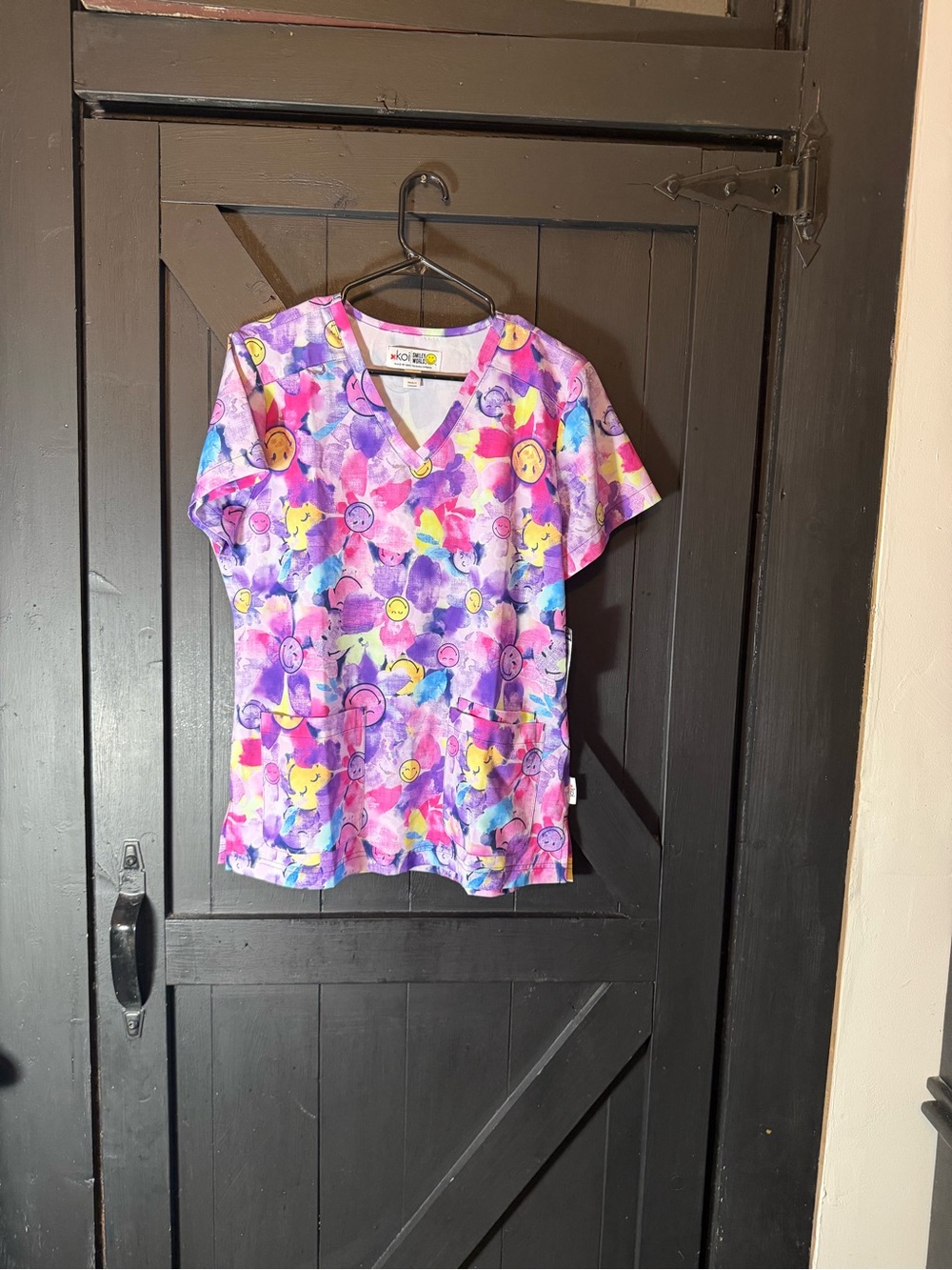 WonderWink Purple Floral & Smiley V-Neck Scrub Top